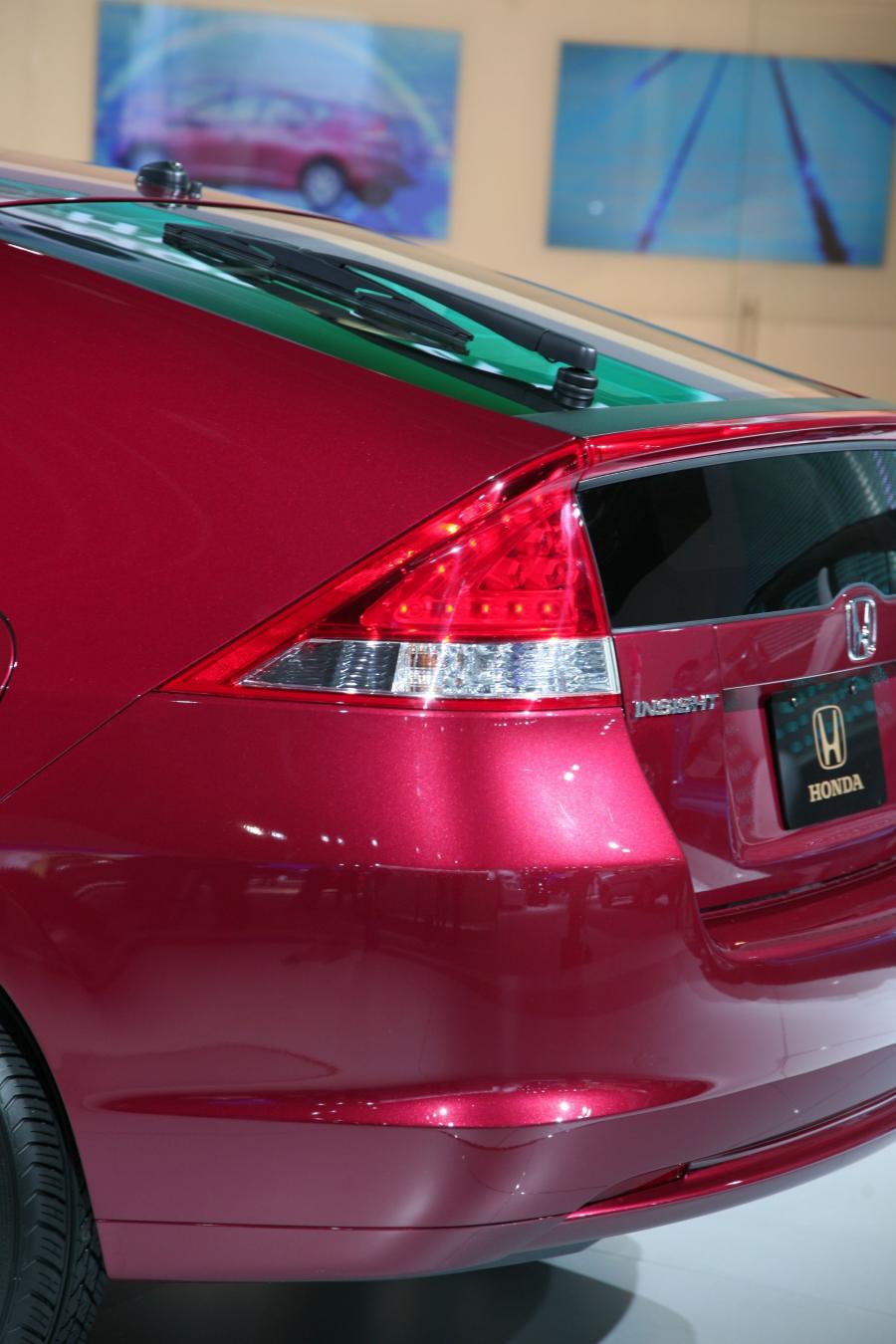 Honda Insight 2010 года  (фото 56 из 84)